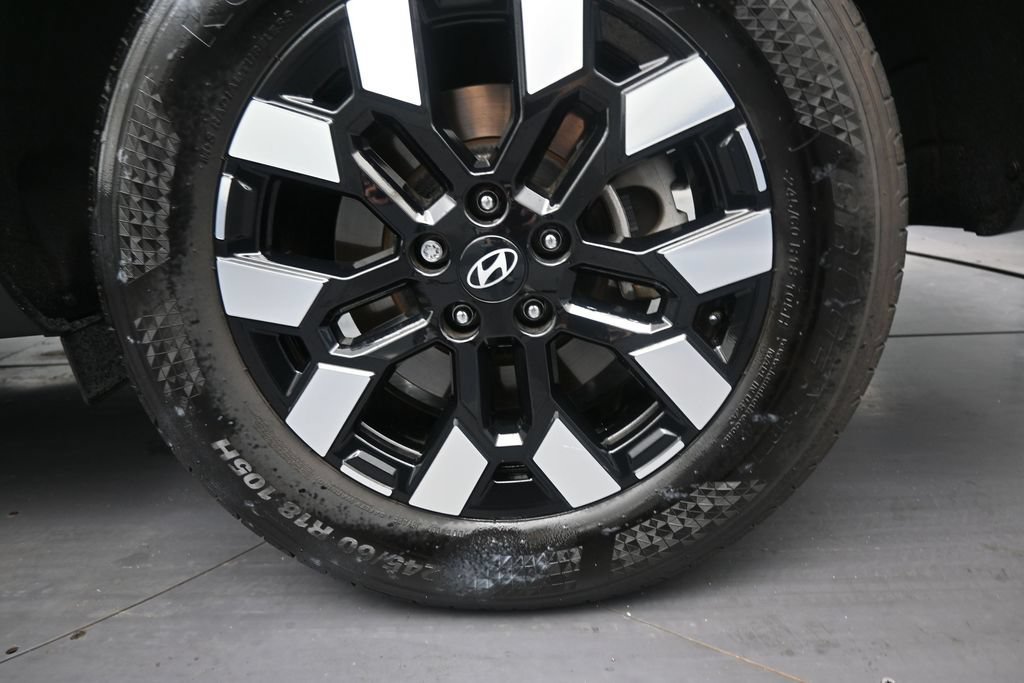 Used 2025 Hyundai Santa Cruz SEL FWD image 10