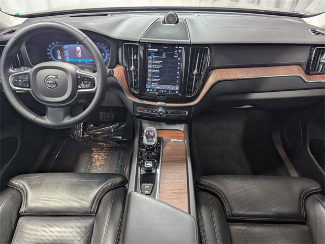Used 2023 Volvo XC60 B5 Ultimate w/ Climate Package image 6