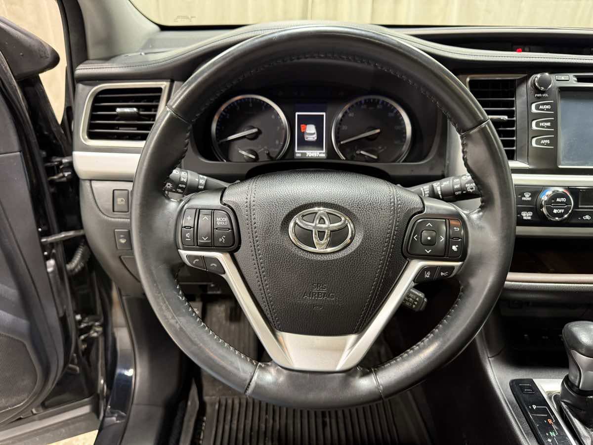 Used 2018 Toyota Highlander XLE w/ Protection Package #3 image 10