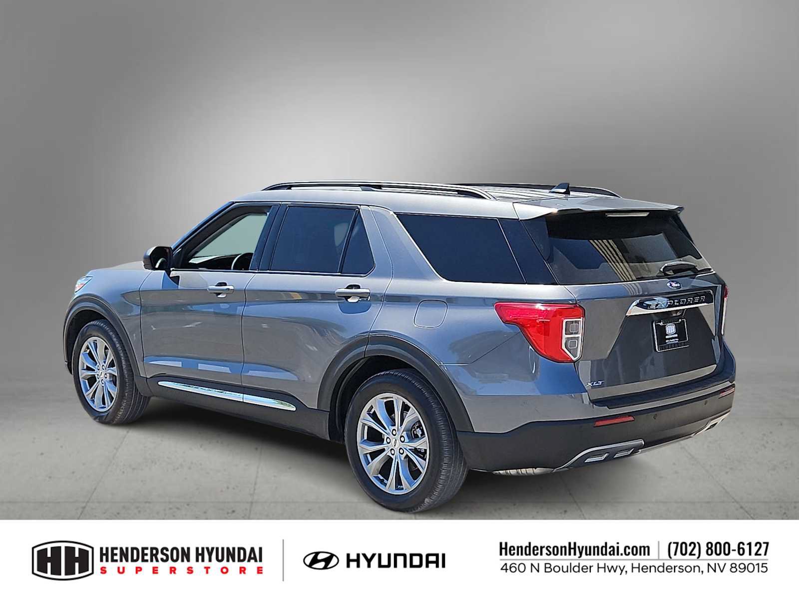 Used 2023 Ford Explorer XLT w/ Equipment Group 202A RWD image 6