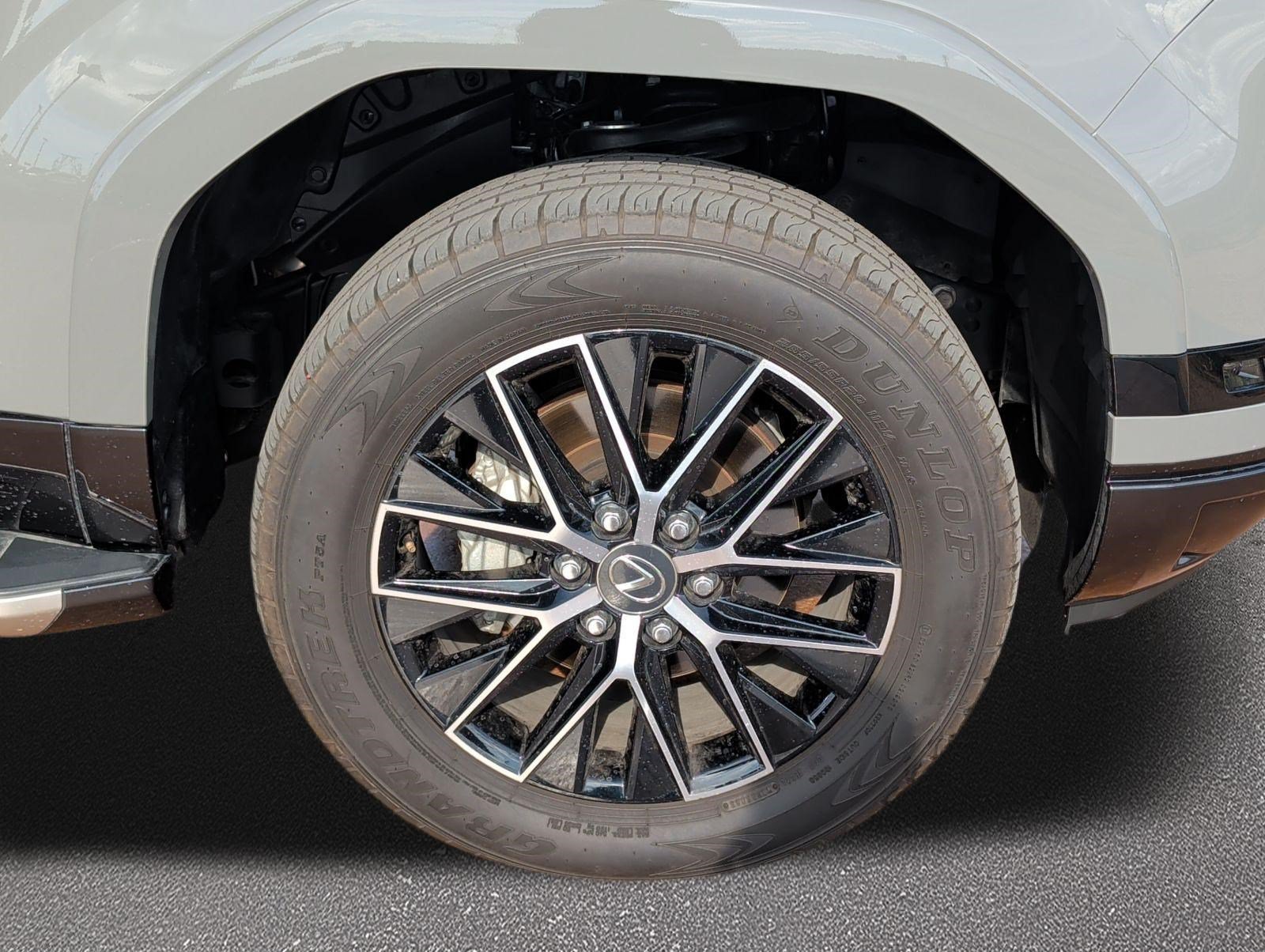 Certified 2026 Lexus GX 550 w/ Accessory Package (2T) AWD/4WD image 7