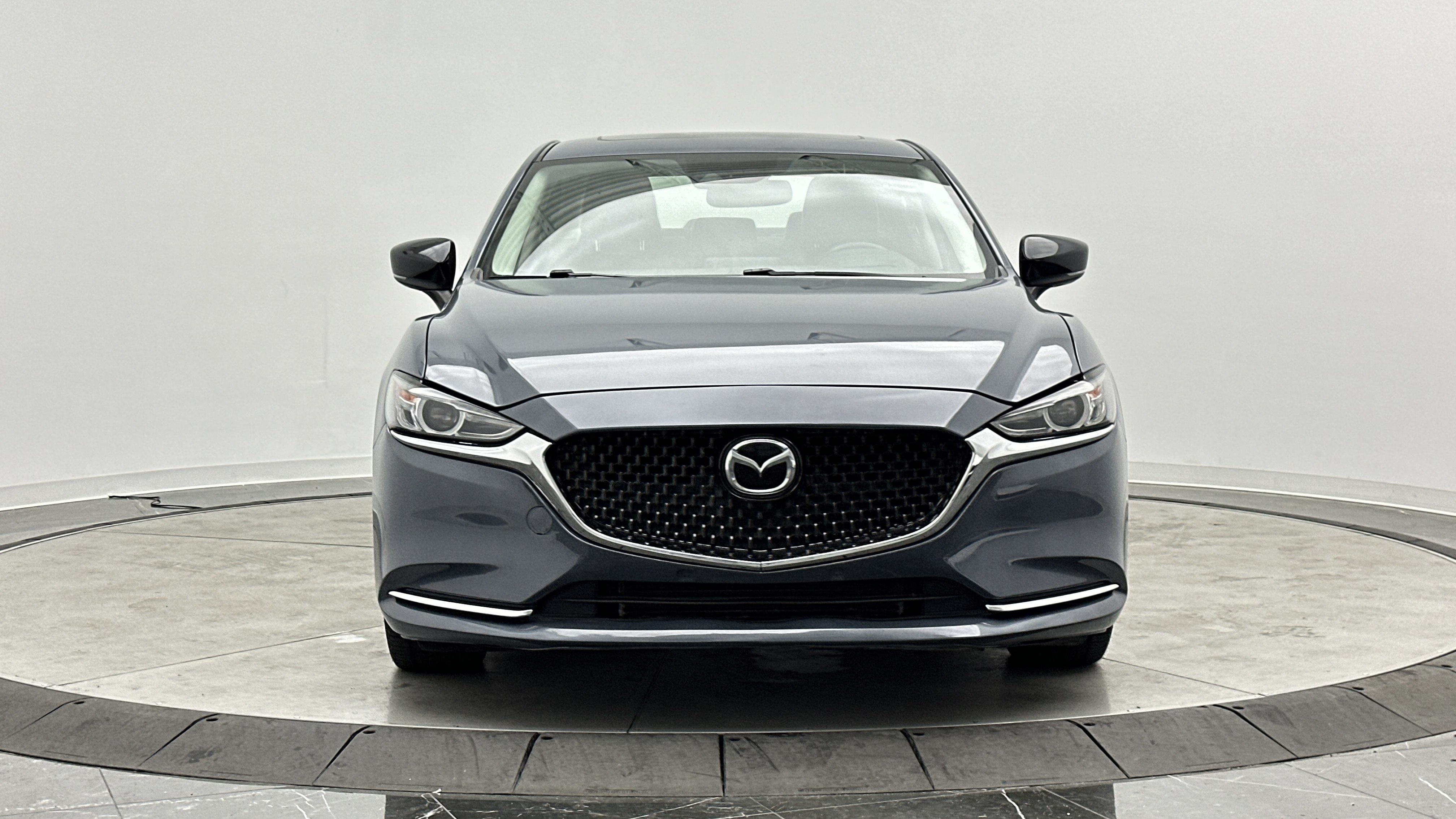 Used 2021 MAZDA MAZDA6 Carbon Edition FWD image 2