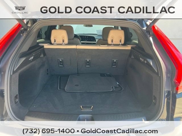 Certified 2024 Cadillac XT4 Luxury w/ Cold Weather Package FWD image 11