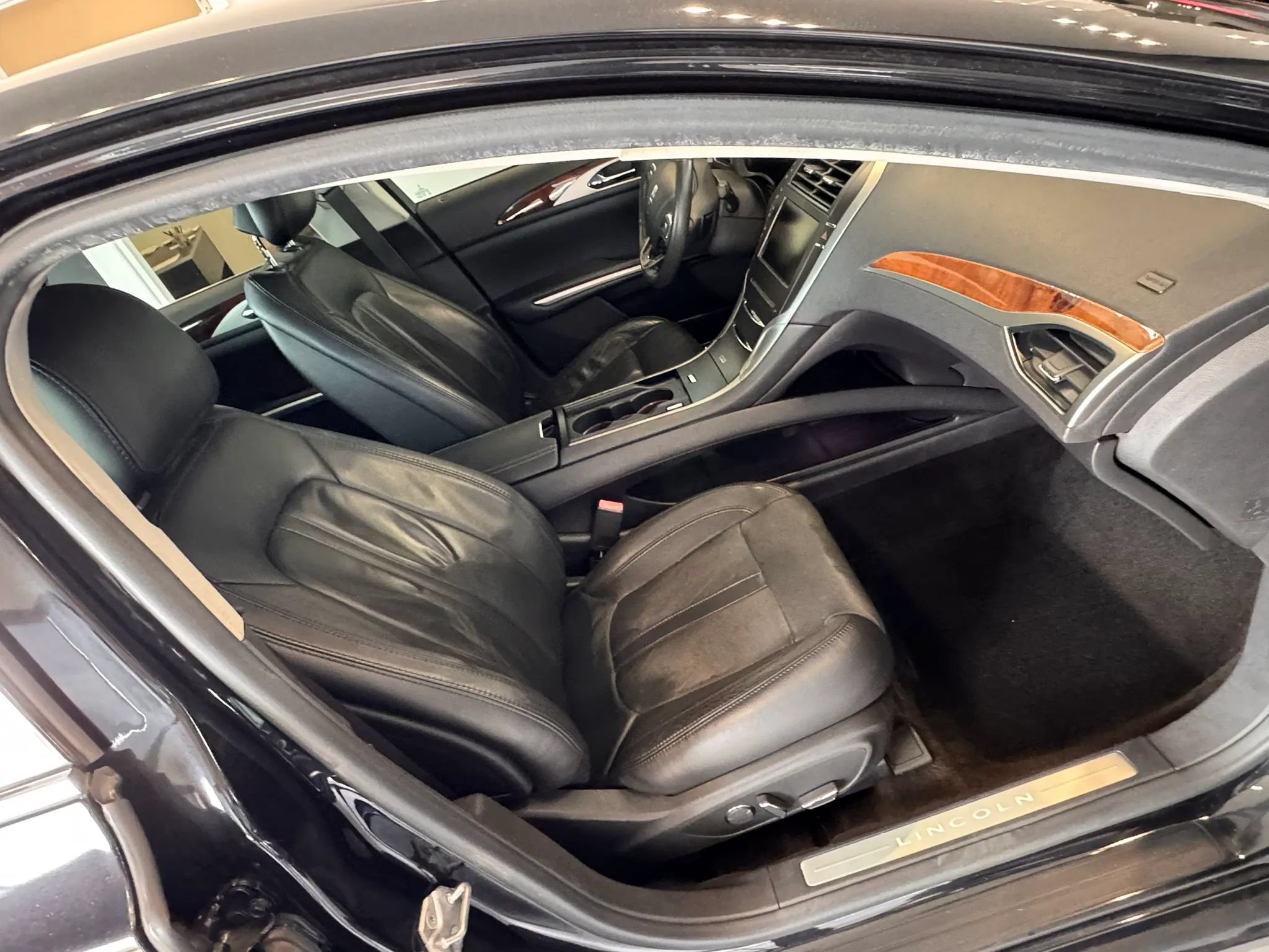 Used 2014 Lincoln MKZ w/ Equipment Group 101A Select FWD image 21