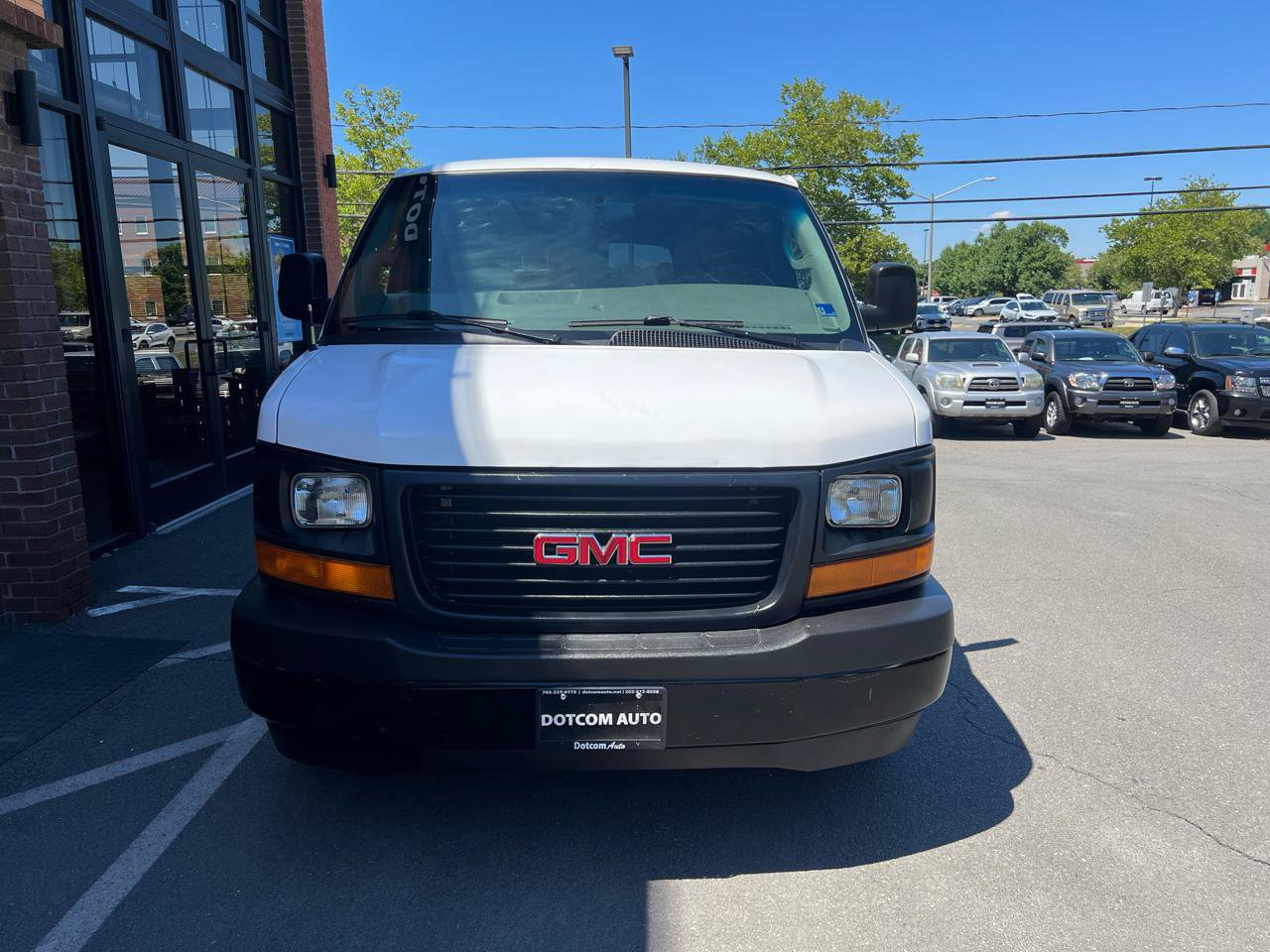 Used 2017 GMC Savana 2500 RWD image 18