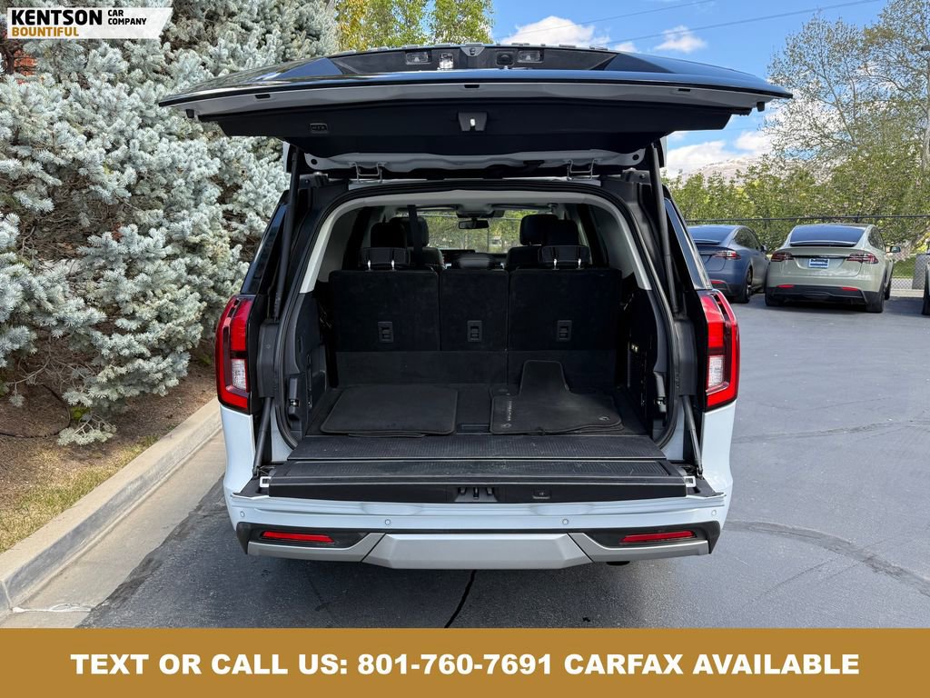 Used 2025 Ford Expedition Platinum image 40