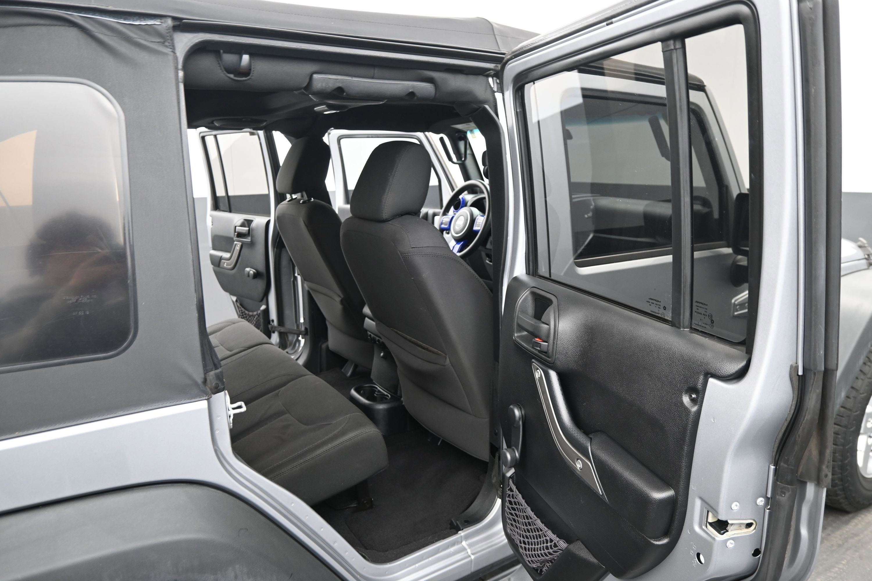 Used 2014 Jeep Wrangler Unlimited Sport w/ Max Tow Package AWD/4WD image 17
