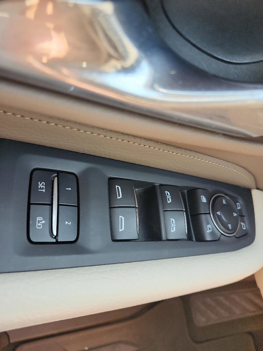 Used 2023 GMC Yukon XL Denali w/ Denali Reserve Package image 23