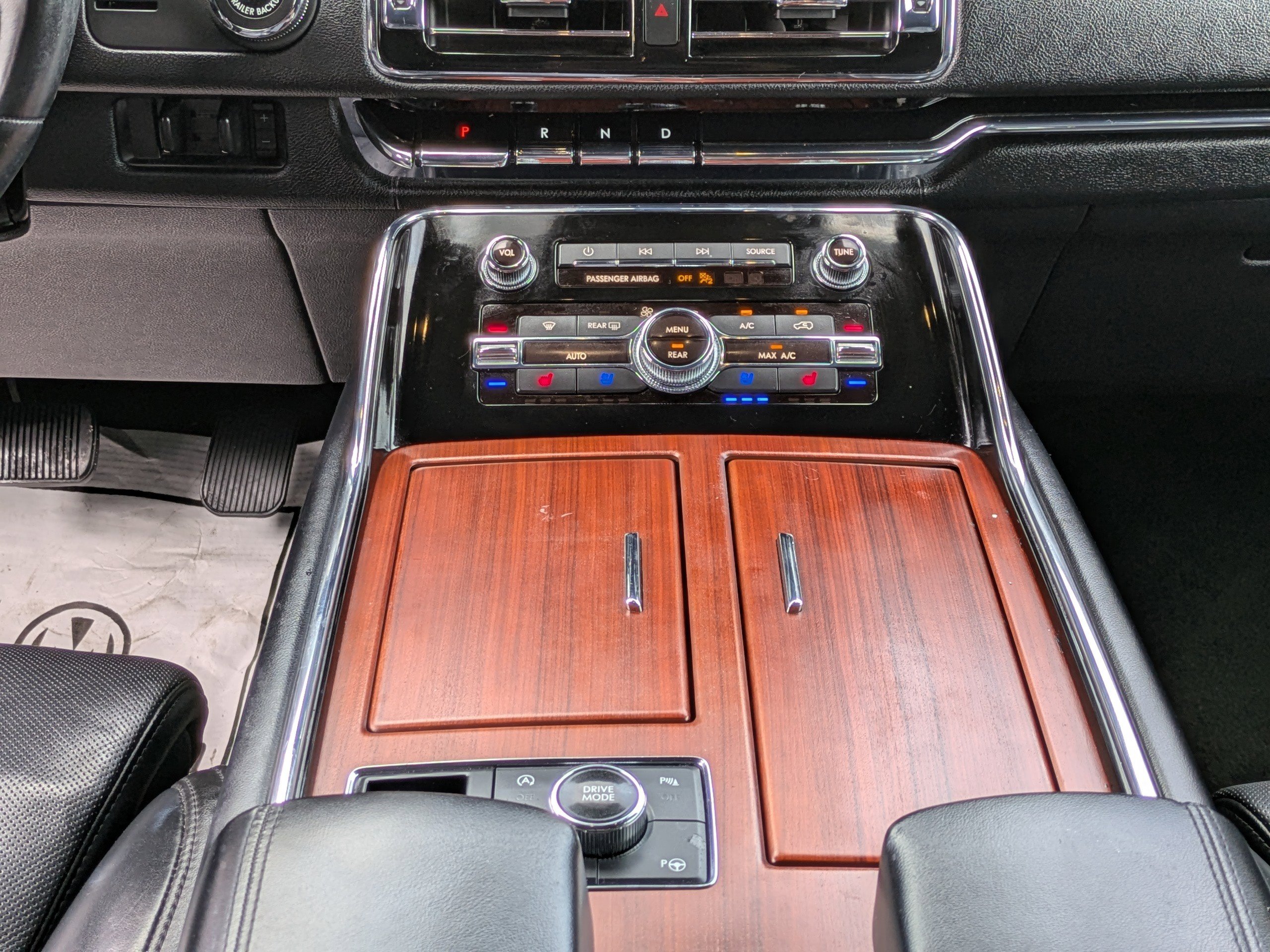 Used 2021 Lincoln Navigator Reserve w/ Luxury Package image 17