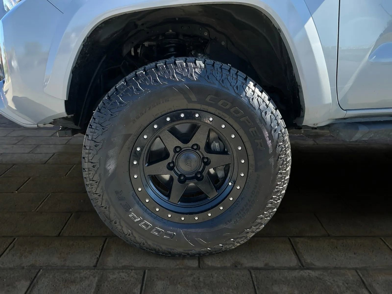 Used 2020 Toyota Tacoma TRD Sport image 22