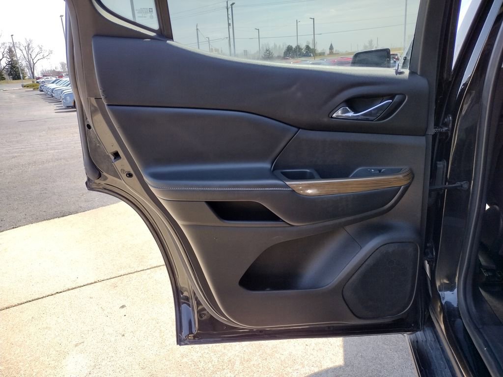 Used 2021 GMC Acadia SLE w/ GMC Pro Grade Package image 33