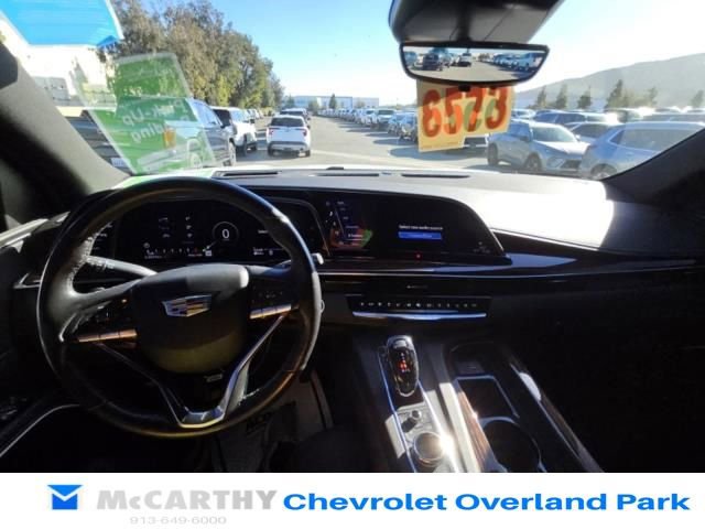 Used 2023 Cadillac Escalade Premium Luxury w/ LPO, Illumination Package AWD/4WD image 7