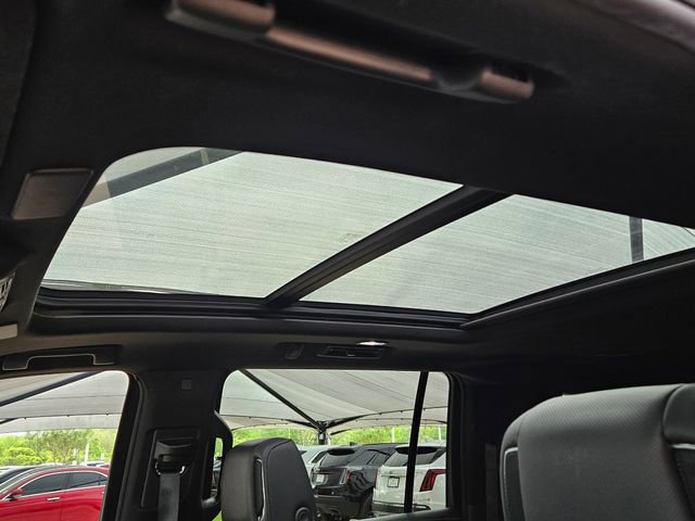 Certified 2024 Cadillac Escalade ESV Premium Luxury image 8