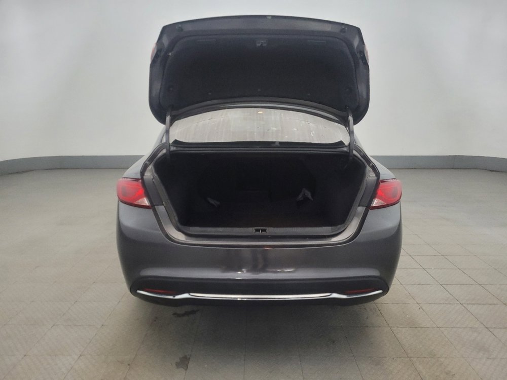 Used 2015 Chrysler 200 Limited image 29