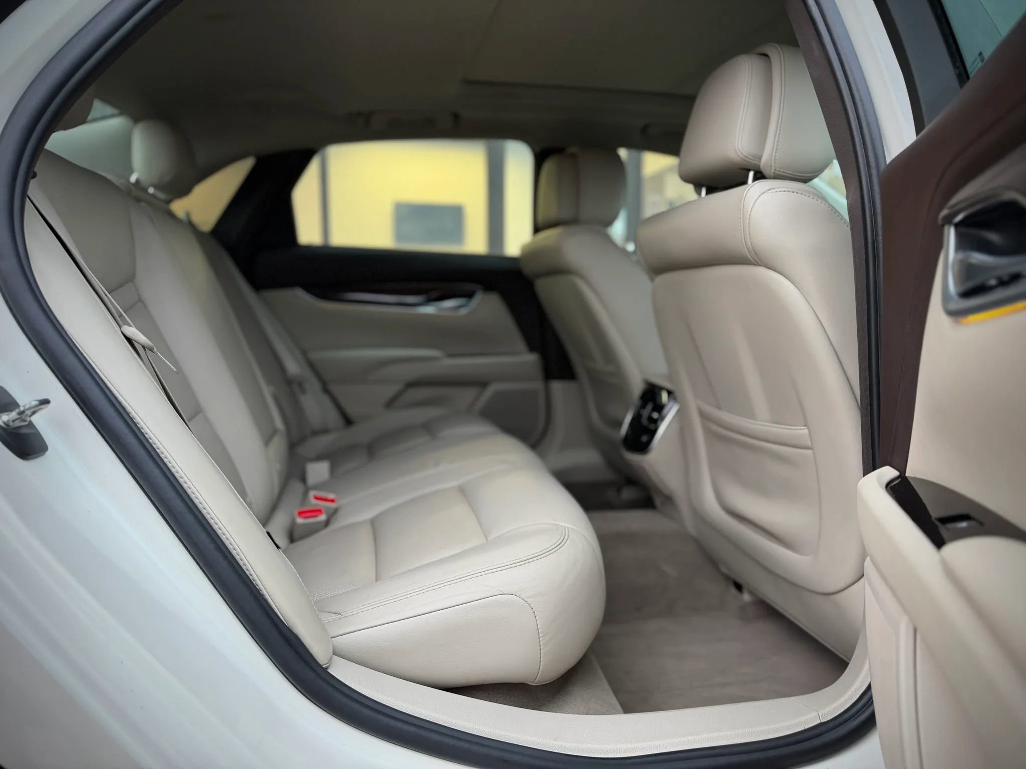 Used 2014 Cadillac XTS Luxury w/ Driver Awareness Package image 19