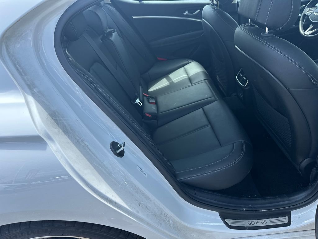 Used 2025 Genesis G70 2.5T image 15