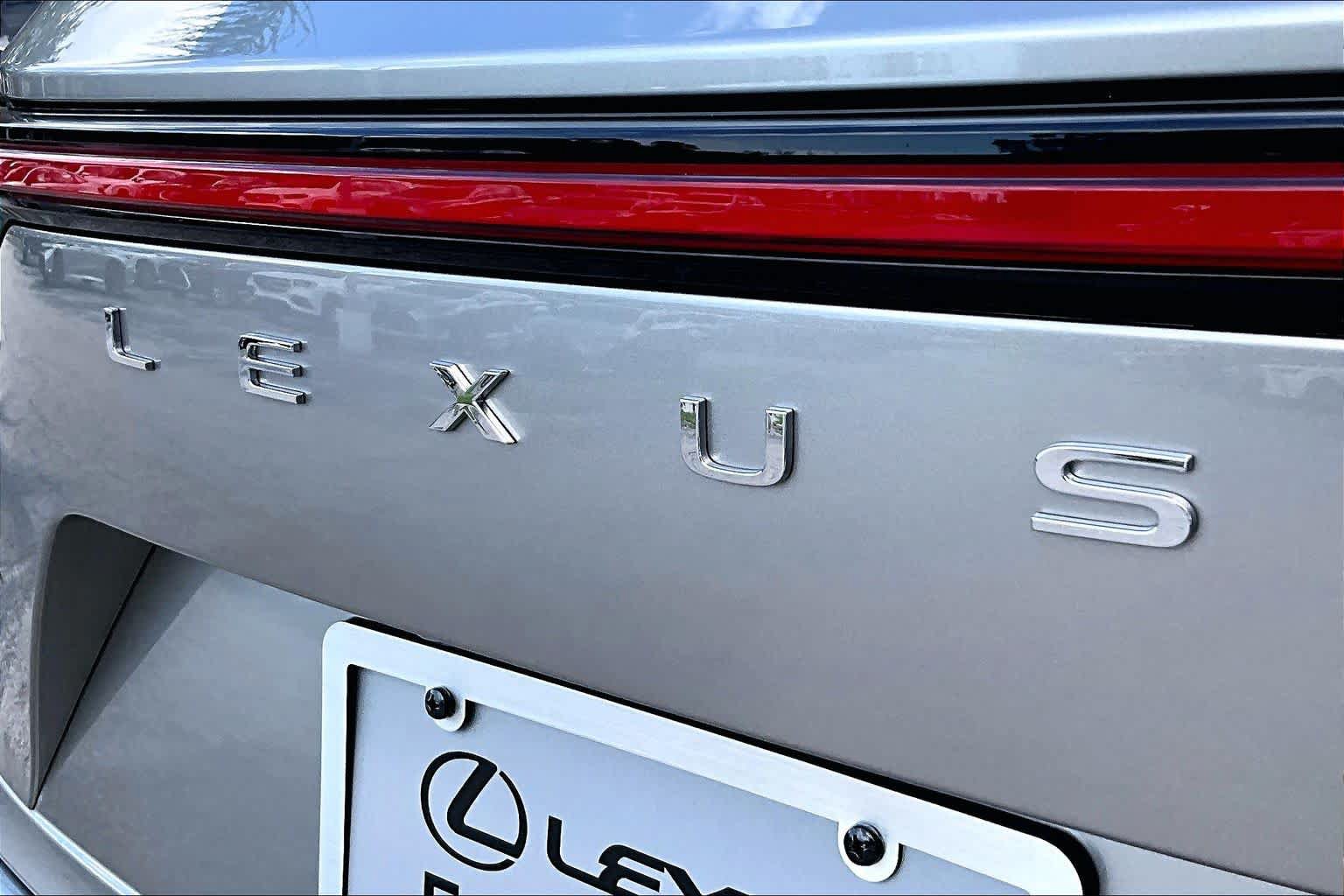 Used 2024 Lexus NX 350h AWD image 31