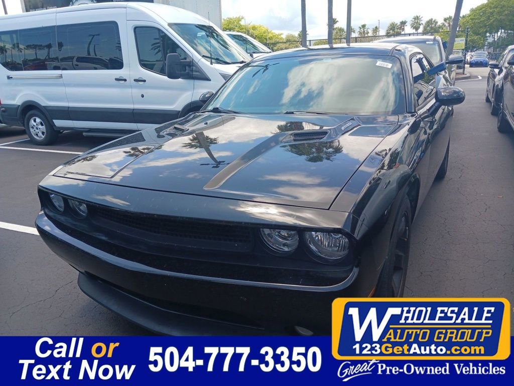 Used 2013 Dodge Challenger R/T RWD image 1