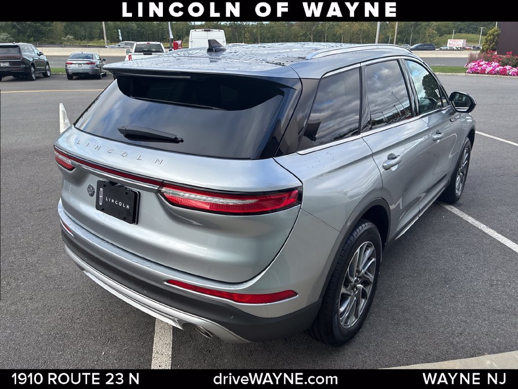 Certified 2022 Lincoln Corsair AWD w/ Equipment Group 101A image 8