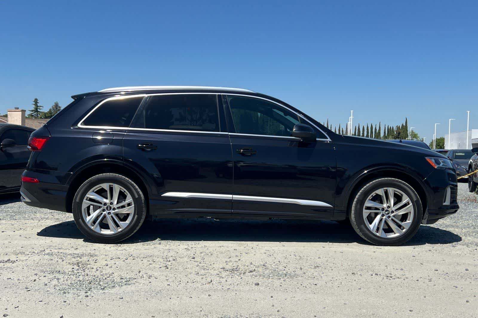 Used 2021 Audi Q7 2.0T Premium w/ Convenience Package AWD/4WD image 9