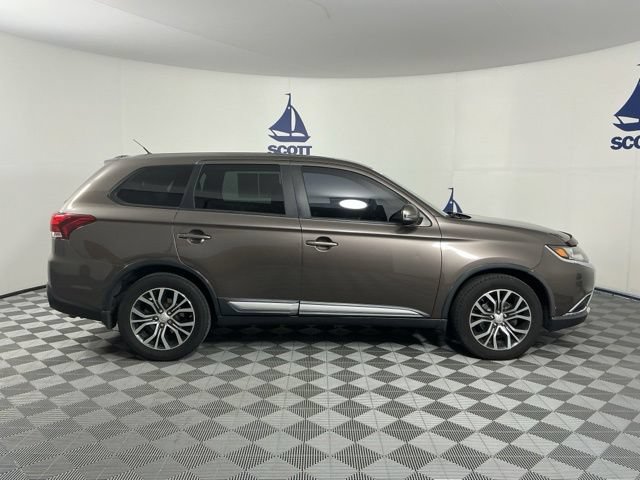 Used 2016 Mitsubishi Outlander SE FWD image 6