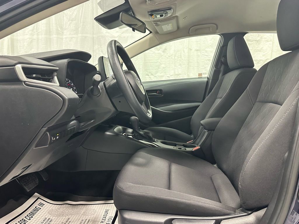 Used 2025 Toyota Corolla LE w/ LE Premium Package image 14