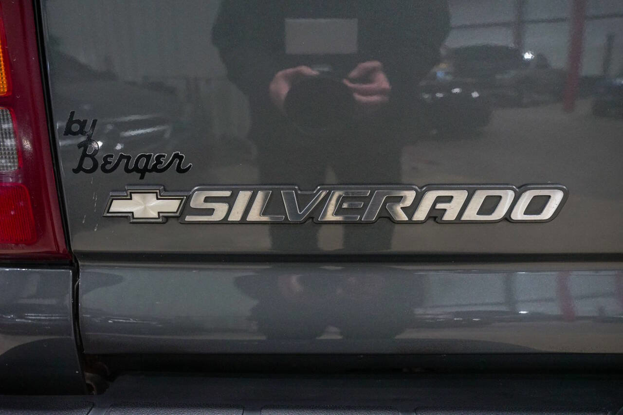 Used 1999 Chevrolet Silverado 1500 LS w/ Firm Ride Suspension Pkg AWD/4WD image 25