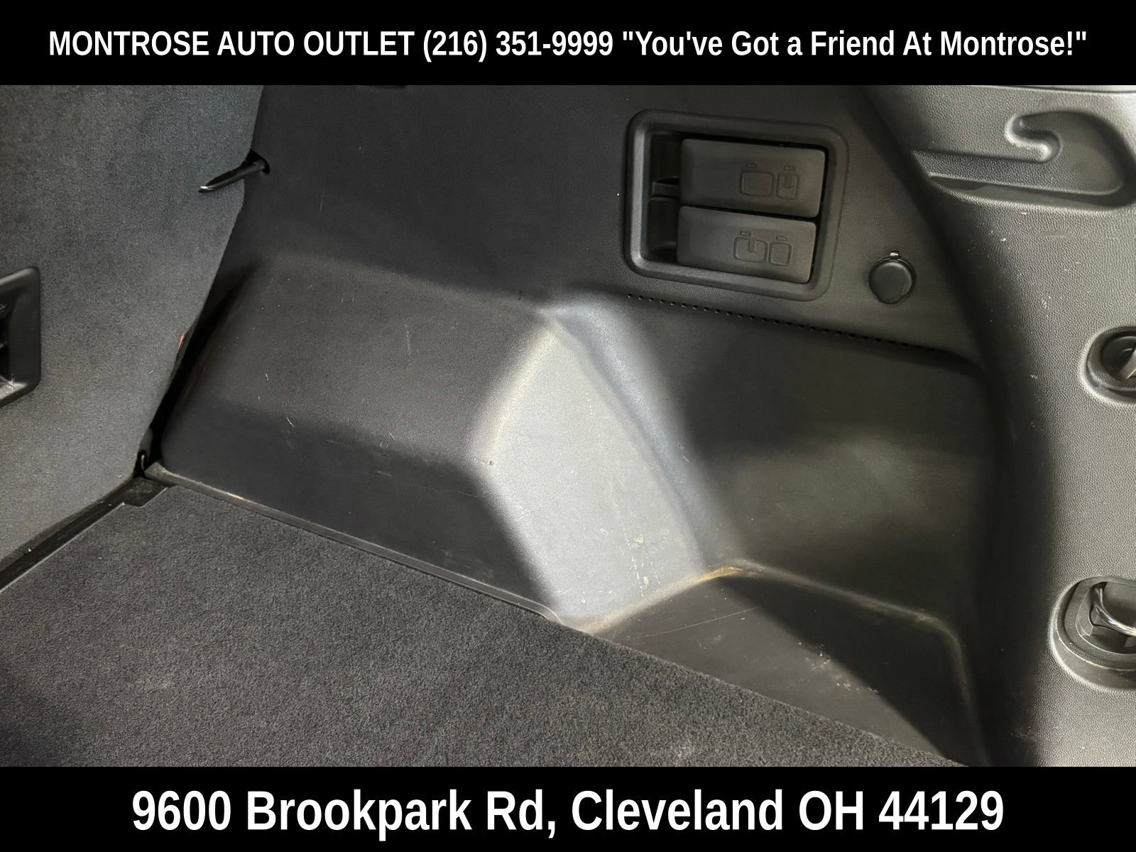 Used 2024 Chevrolet Equinox LT FWD image 39