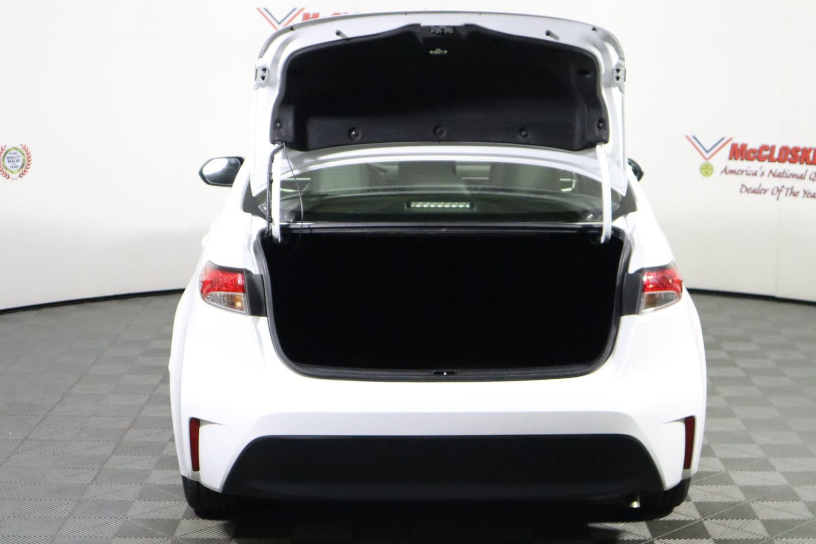 Used 2023 Toyota Corolla LE image 13