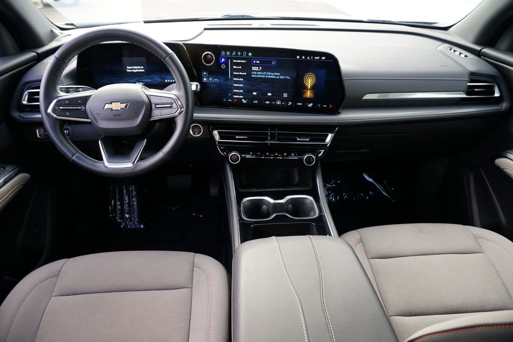 Used 2025 Chevrolet Traverse LT image 25