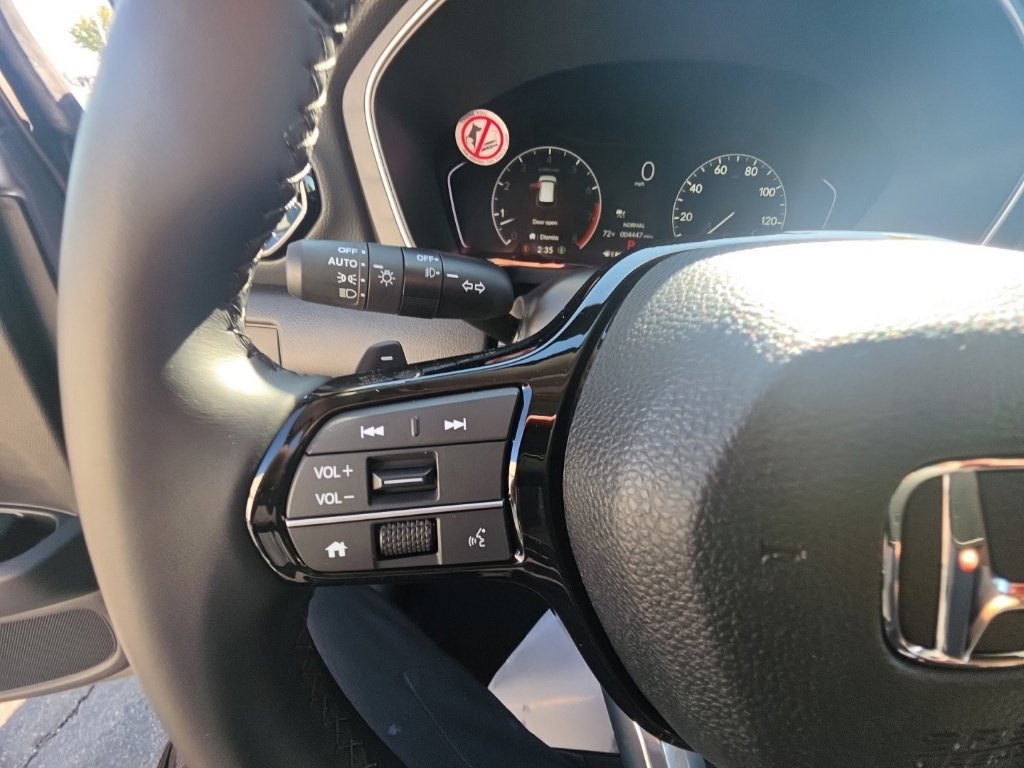 Used 2025 Honda Pilot Touring image 19