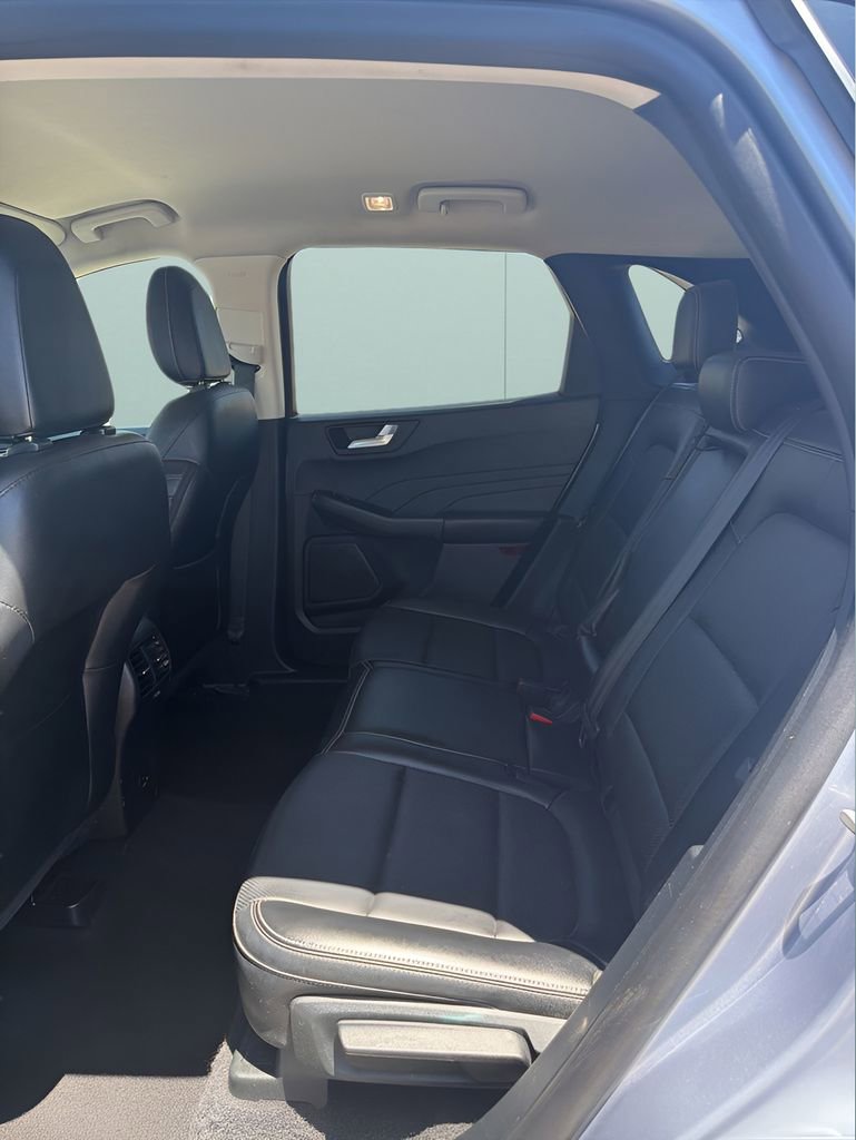 Used 2022 Ford Escape SEL FWD image 12
