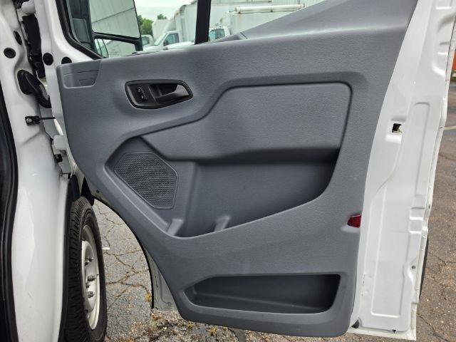 Used 2015 Ford Transit 250 148 Low Roof RWD image 21