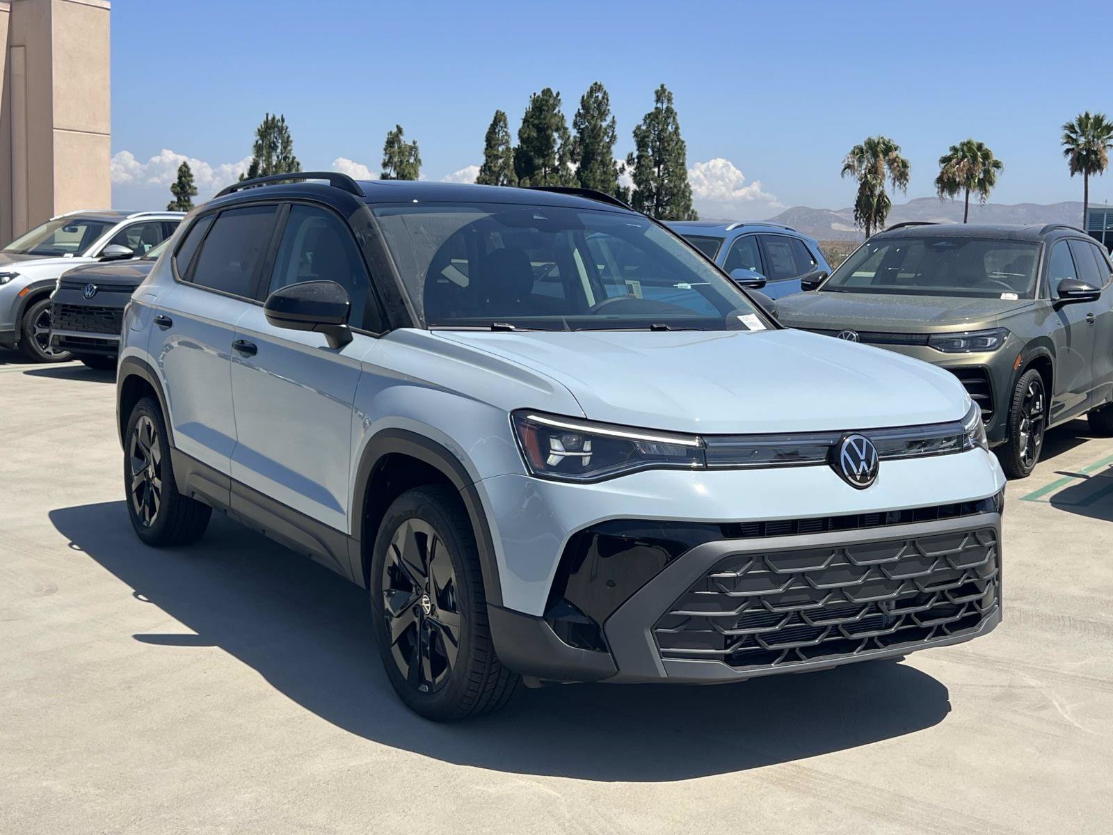 New 2026 Volkswagen Taos SE FWD image 29