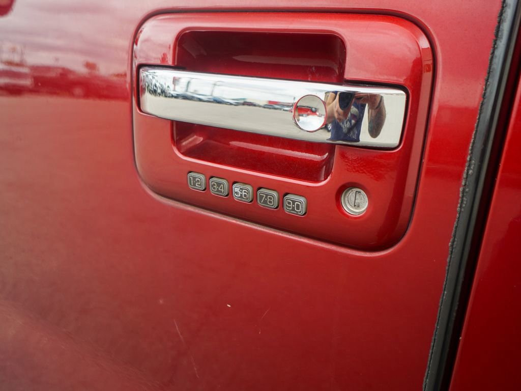 Used 2013 Ford F150 Lariat w/ Luxury Equipment Group image 9