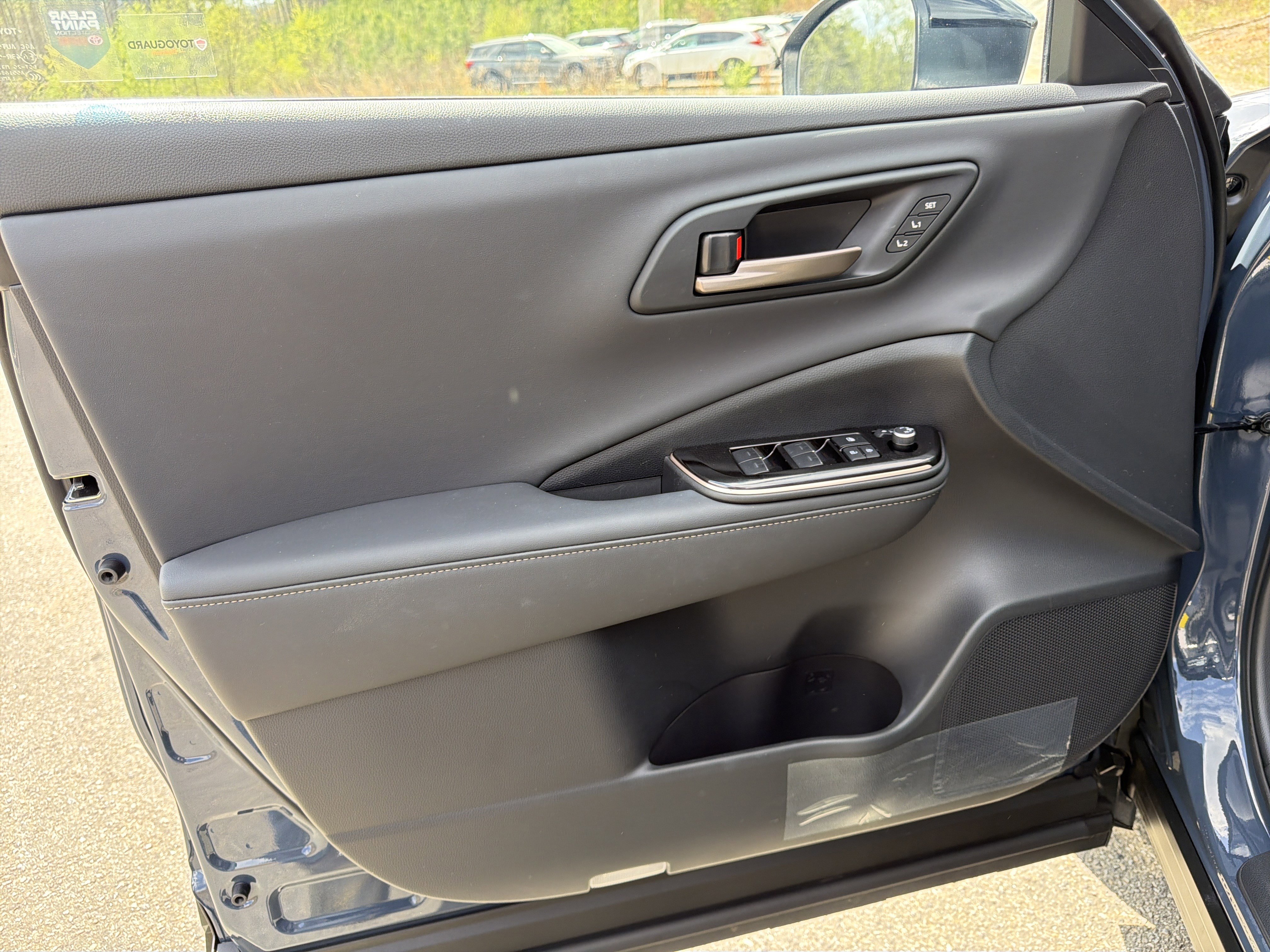 Used 2025 Toyota Crown Signia AWD/4WD image 10