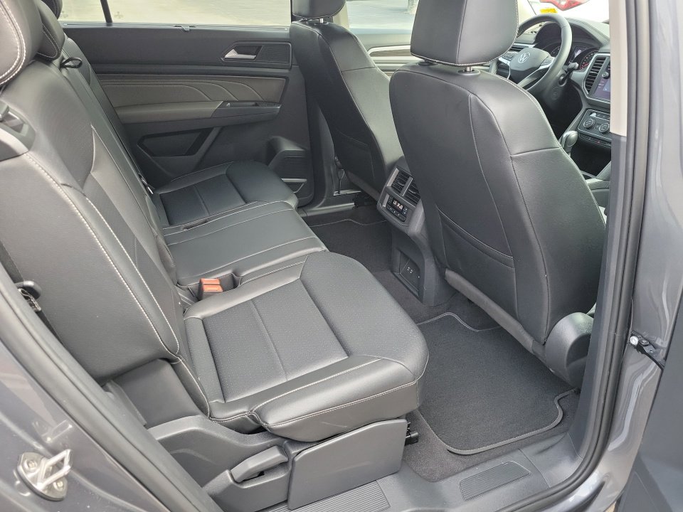 Certified 2021 Volkswagen Atlas SE image 33