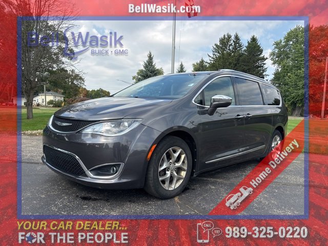 Used 2017 Chrysler Pacifica Limited w/ UConnect Theater Package image 1