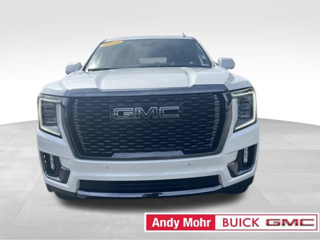 Used 2023 GMC Yukon Denali Ultimate AWD/4WD image 3
