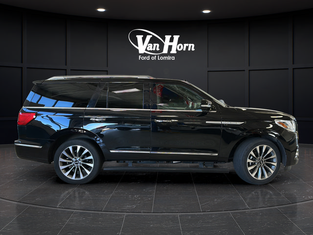Used 2018 Lincoln Navigator Select AWD/4WD image 8