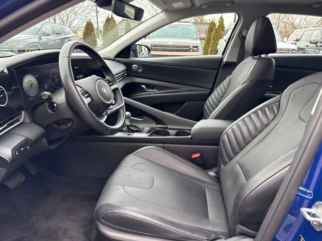Certified 2021 Hyundai Elantra Limited w/ Cargo Package image 9