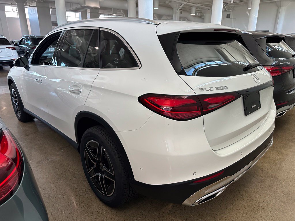 New 2027 Mercedes-Benz GLC 300 4MATIC image 3