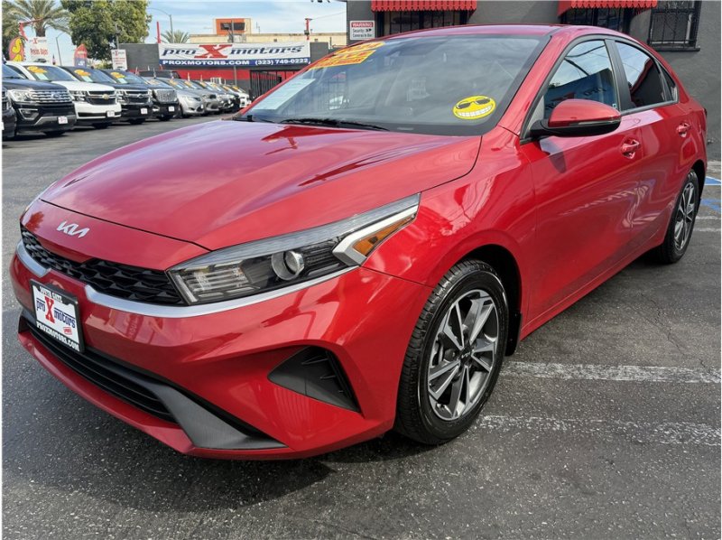 Used 2024 Kia Forte LXS w/ LXS Technology Package image 3