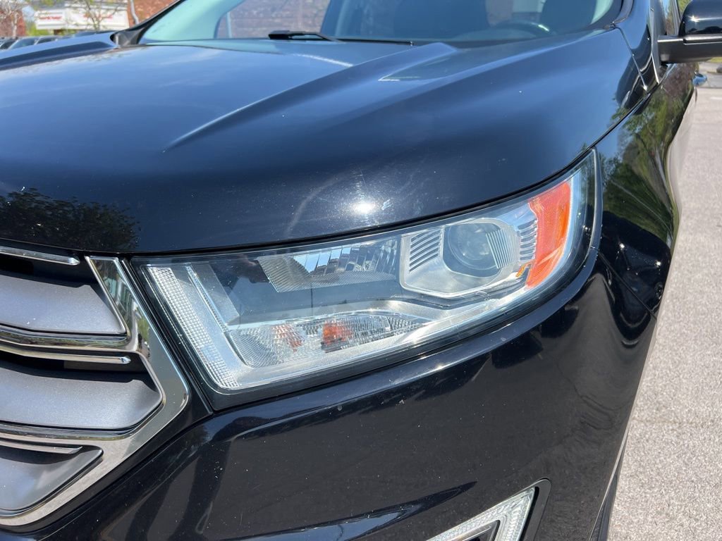 Used 2017 Ford Edge Titanium w/ Equipment Group 301A AWD/4WD image 9