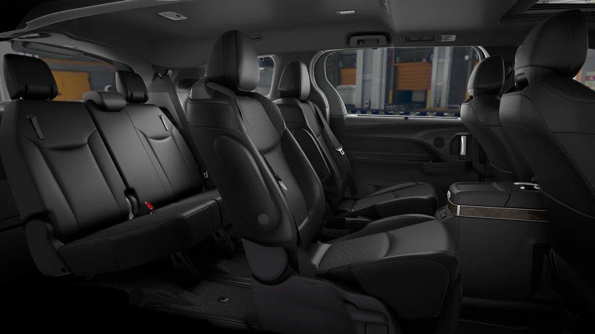 New 2026 Toyota Sienna Platinum AWD/4WD image 2