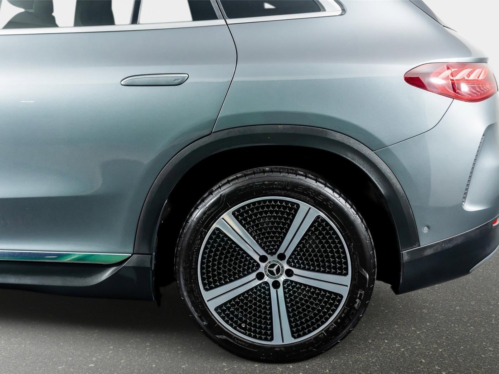 Used 2023 Mercedes-Benz EQE 350+ 4MATIC SUV image 16