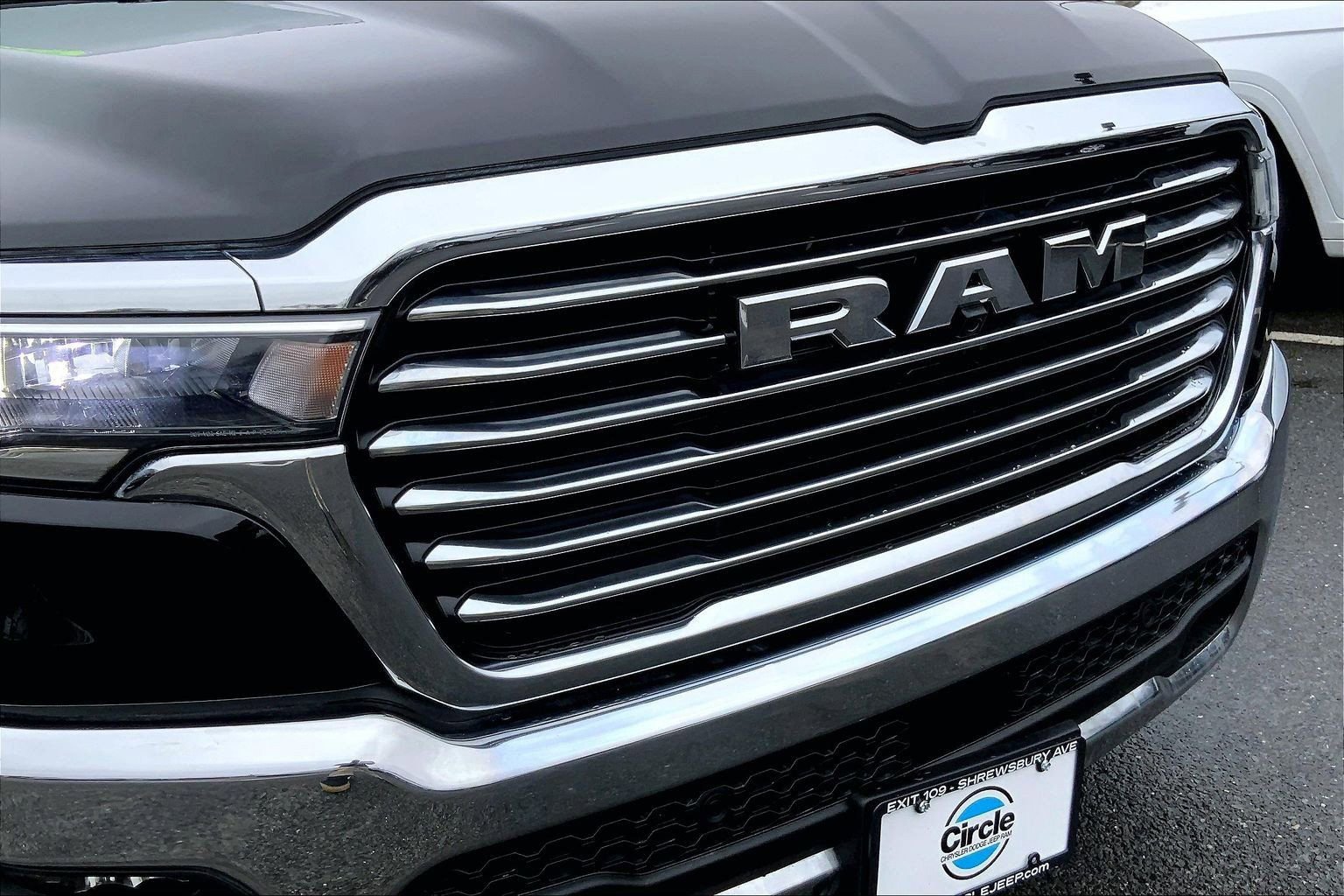 Used 2025 RAM 1500 Laramie AWD/4WD image 28