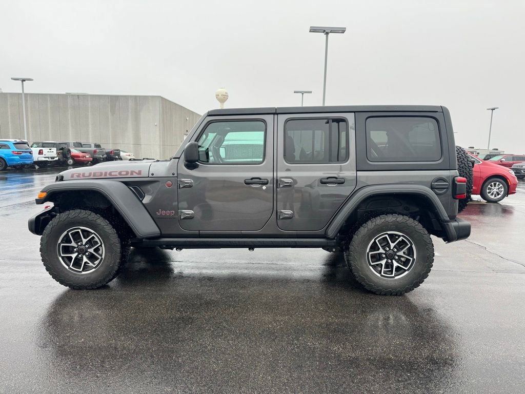 Used 2024 Jeep Wrangler Unlimited Rubicon w/ Technology Group image 16