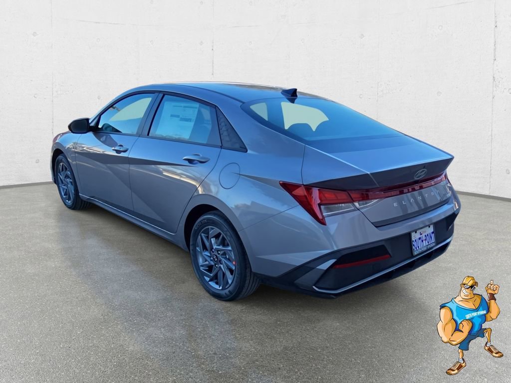 New 2026 Hyundai Elantra Hybrid w/ Cargo Package FWD image 7