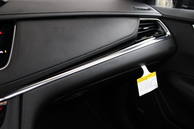 New 2025 Cadillac XT6 Luxury image 32